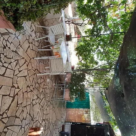 Zeljka Apartman Seget Vranjica